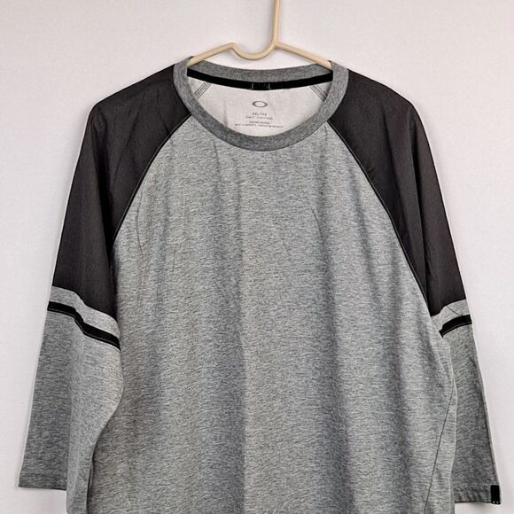 Oakley Mens Method 3/4 raglan sleeve top. NWT - Picture 2 of 10